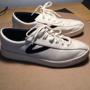 Tretorn leather sneakers. Navy velvet stripe